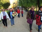 Mujeres de la Asociación de Amas de Casa de las Tres Ave Marías realizan una caminata popular y homenaje a las víctimas de la violencia de género - 10