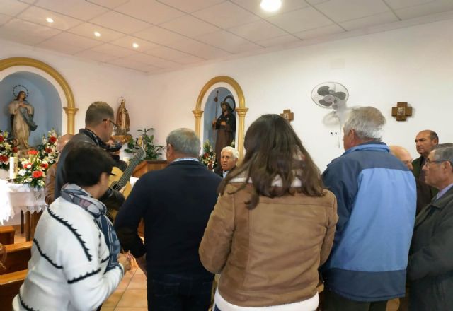 Autoridades municipales asisten a la tradicional misa y baile de pujas en El Raiguero Bajo coincidiendo con la festividad de San Fulgencio, Foto 5
