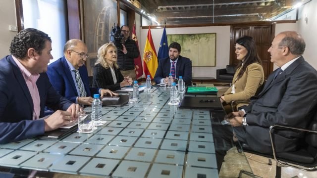 La Comunidad promocionará el Aeropuerto Internacional de la Región de Murcia en las principales ferias turísticas del mundo - 1, Foto 1