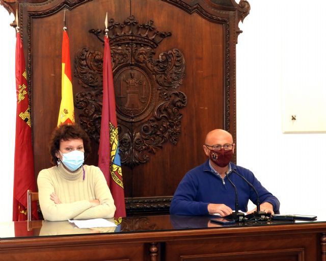 Frente común entre IU y PODEMOS para exigir la devolución de las pagas extras a los mayores internos en residencias de la tercera edad de la Región - 1, Foto 1