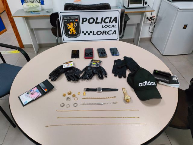 La Policía Local de Lorca detiene a un grupo organizado dedicado al robo en viviendas por la comarca y alrededores - 3, Foto 3