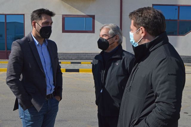 El alcalde López Manzanera visita la empresa local Grupo Forquisa - 1, Foto 1