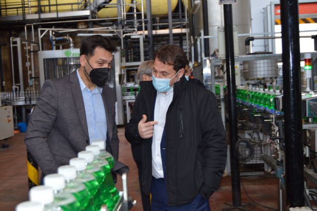 El alcalde López Manzanera visita la empresa local Grupo Forquisa - 4, Foto 4