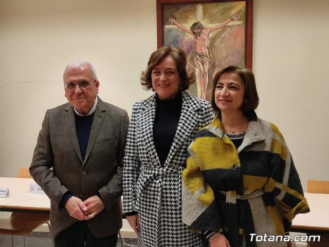 El alcalde felicita al Nazareno de Honor y a la Pregonera de la Semana Santa del 2023, Foto 1