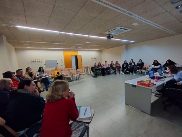 La Red Alhamea de Accin para la Inclusin Social se ampla a nuevas reas y entidades del municipio, Foto 2