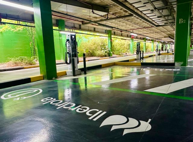 El Centro Comercial Thader amplía su infraestructura de recarga eléctrica con 8 nuevos cargadores - 1, Foto 1