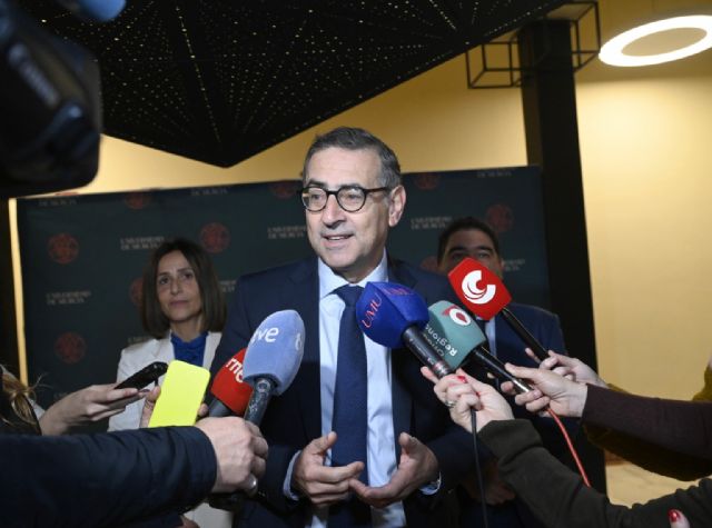 Firmado hoy en la UMU el convenio para la creación de la Cátedra Ejercicio, Educación y Cáncer - 1, Foto 1