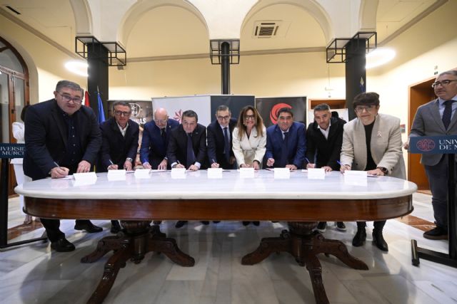 Firmado hoy en la UMU el convenio para la creación de la Cátedra Ejercicio, Educación y Cáncer - 4, Foto 4