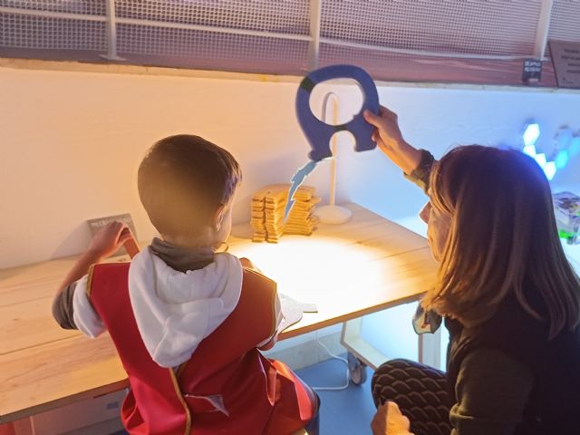 Más de un centenar de alumnos han sido científicos por un día gracias a las actividades educativas de #MurciaMiCiudadEnseña del Ayuntamiento - 3, Foto 3