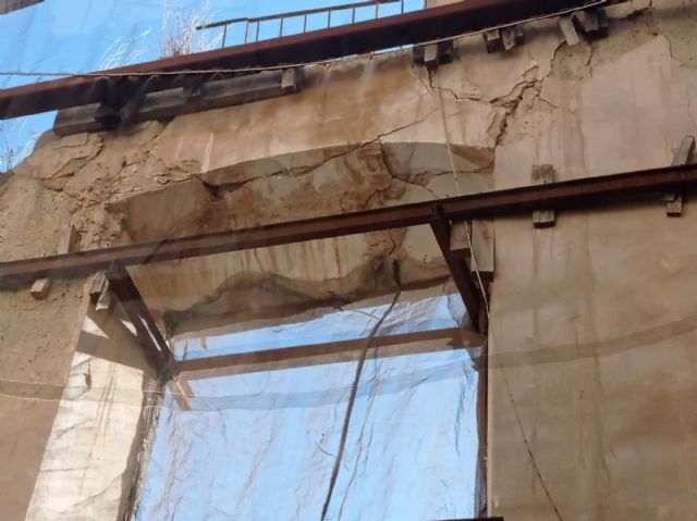 IU pide actuar frente al deterioro arquitectónico de algunas viviendas en calle Cava - 3, Foto 3