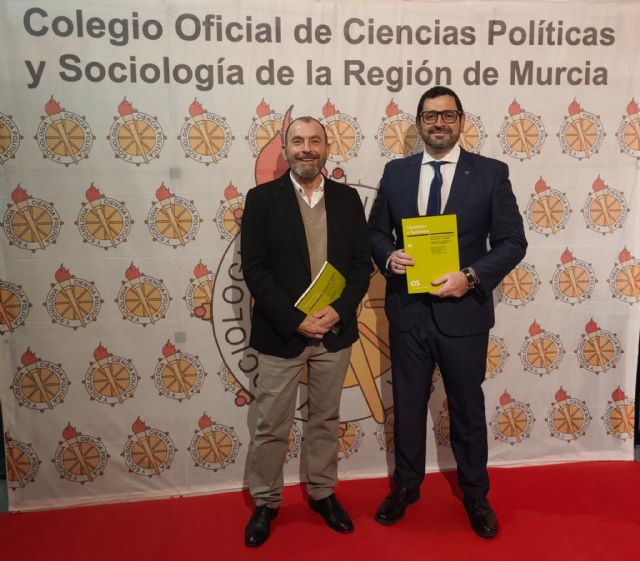 Expertos analizan el papel de la juventud en la Transición democrática en la presentación de un nuevo estudio - 3, Foto 3