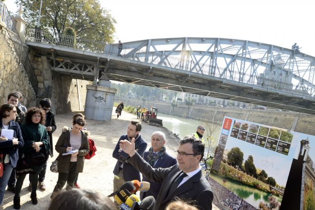 ´Murcia Río´ despega con el carril bici y la senda peatonal que recorrerán la mota del Segura a su paso por la ciudad - 1, Foto 1