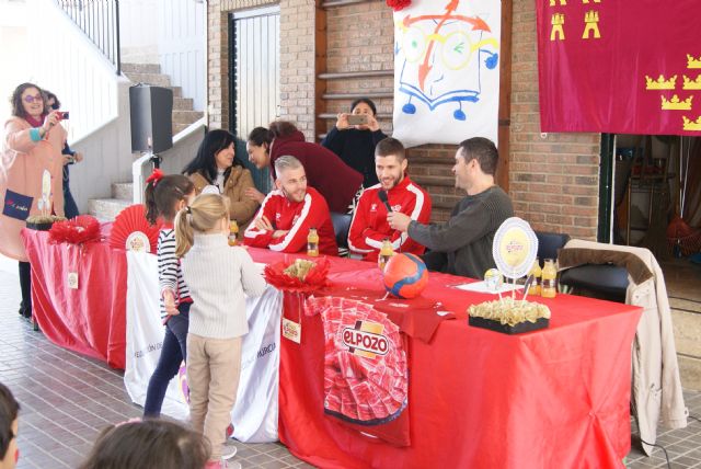 Miguelín y Raúl Campos visitan a los escolares del CEIP Nuestra Señora de la Encarnación en La Raya - 3, Foto 3