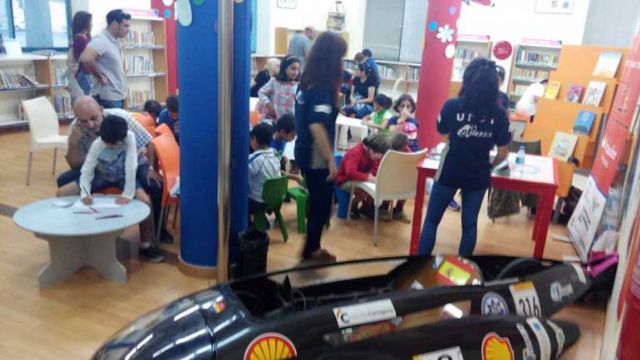 Los talleres infantiles del Cartagena Piensa siguen atrayendo a multitud de niños - 1, Foto 1