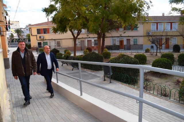 Puesta a punto de las glorietas de San José Obrero y vereda de Morcillo con una inversión global de 318.620 euros - 3, Foto 3