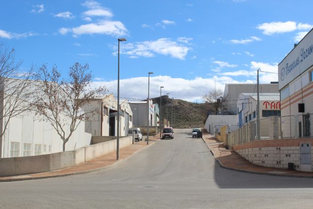 Comienzan las obras de renovación del tendido eléctrico y la iluminación del Polígono Industrial Cerro del Castillo - 4, Foto 4