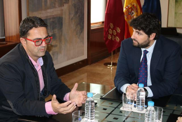 Fernando López Miras se reúne con el presidente de la Federación Española de Enfermedades Raras, Foto 2