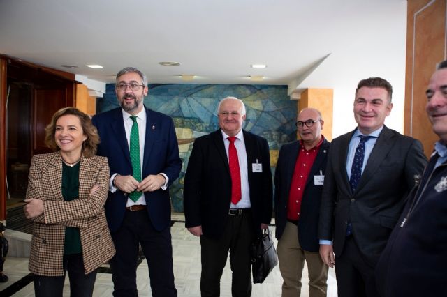 Miguel Cascales: “La Ley de Senderos nos sitúa en primera línea nacional en el fomento de la actividad física y el turismo activo” - 1, Foto 1