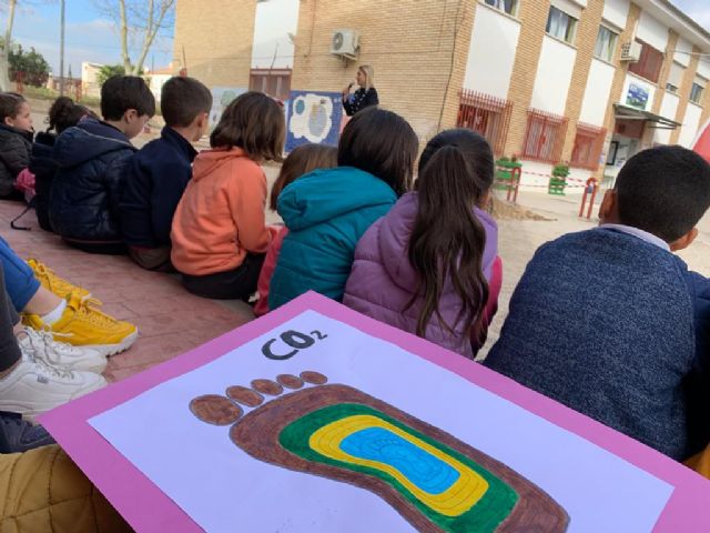 El colegio Puente Doñana se suma al Plan Foresta con la plantación de nuevo arbolado en su patio - 3, Foto 3