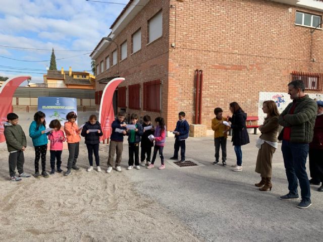 El colegio Puente Doñana se suma al Plan Foresta con la plantación de nuevo arbolado en su patio - 4, Foto 4