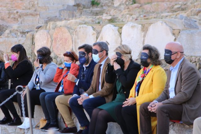 La Comunidad organiza visitas sonoras al Teatro Romano de Cartagena para celebrar el Día Internacional del Guía de Turismo - 1, Foto 1