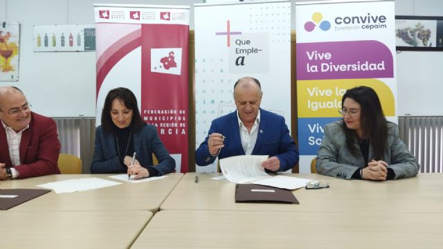 CONVIVE Fundación Cepaim y la Federación de Municipios de la Región de Murcia sellan su colaboración con la firma de un contrato - 2, Foto 2