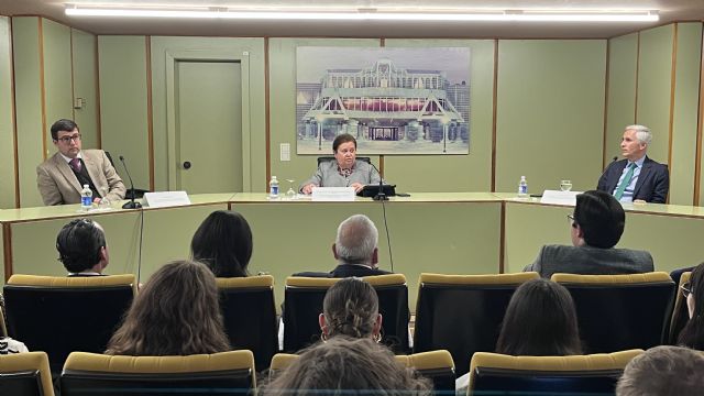 La Asamblea Regional acoge una conferencia sobre la Jefatura del Estado en España - 4, Foto 4