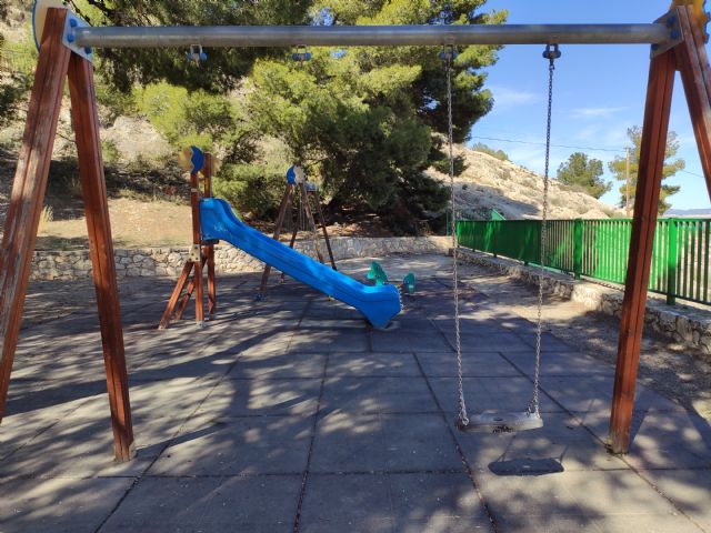 IU-Verdes exige el arreglo de dos parques infantiles y pone en duda la gestión económica municipal - 1, Foto 1