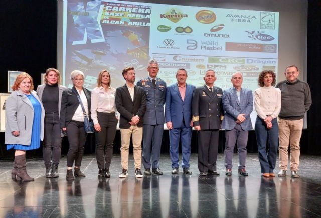 Intedis, Alcantarilla FC y Fundación Aeronáutica y Astronáutica, beneficiarias de la Carrera de la Base Aérea - 1, Foto 1
