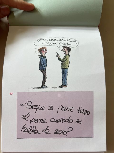 El PP se une a la izquierda para mantener libros de contenido sexual en la sala infantil de la biblioteca de San Javier - 1, Foto 1