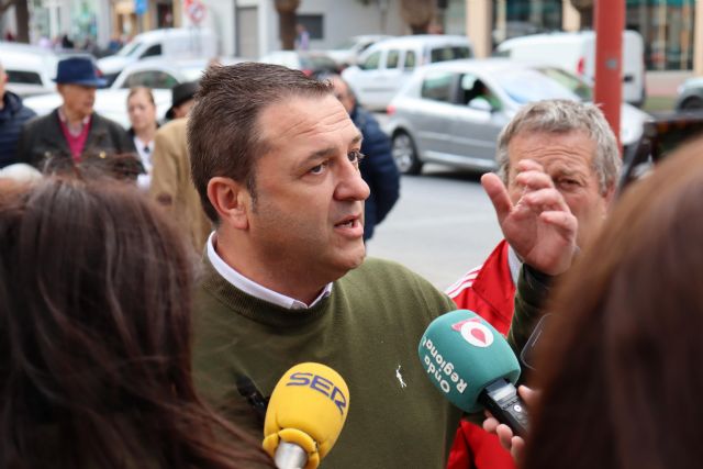 El PSOE de Lorca apoya las movilizaciones vecinales contra el cierre bancario en La Viña, San Antonio y Alfonso X - 1, Foto 1