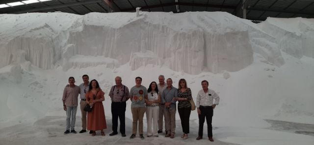 Solidaridad en Acción únete a la XII Campaña de Recogida de Aseo y Limpieza en Sevilla - 1, Foto 1