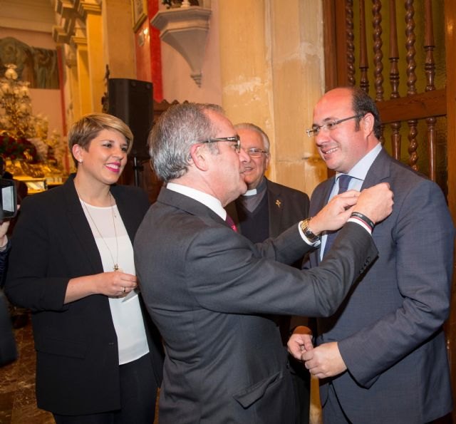 Pedro Antonio Sánchez participa en el besapié a la imagen del Santísimo Cristo del Perdón - 2, Foto 2