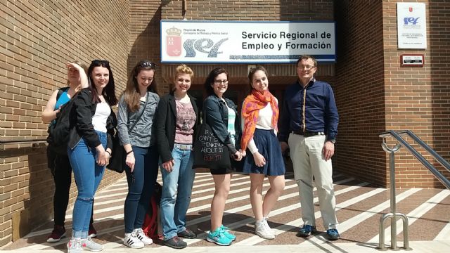 Estudiantes checos realizan un curso intensivo de análisis químico en el Centro de Referencia Nacional de Cartagena - 1, Foto 1