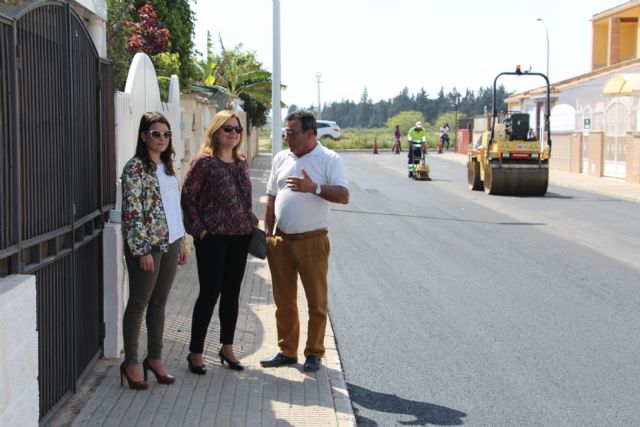El Ayuntamiento renueva el asfaltado del barrio Nuevo San Pedro - 1, Foto 1