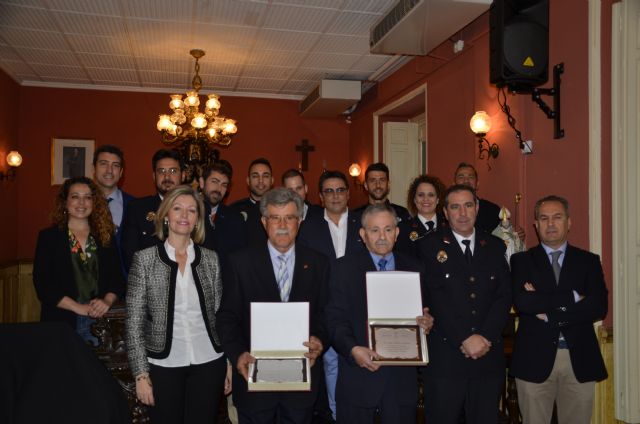 Luis Candel y Jesús Molina, condecorados por su servicio como policías locales - 1, Foto 1