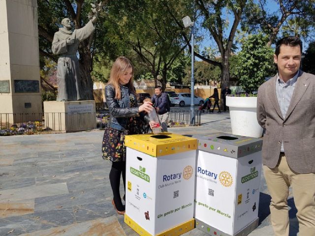El Ayuntamiento y Rotary Murcia Norte se vuelven a dar la mano para colocar 500 papeleras extra durante las Fiestas de Primavera - 2, Foto 2