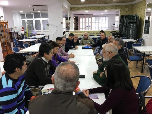 Los vecinos muestran a MC su hartazgo por décadas de abandono de PP y PSOE en materia de salud pública - 2, Foto 2