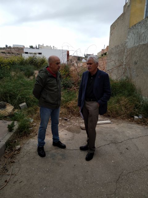 El PSOE insta a Urbanismo a adoptar medidas con carácter de urgencia para acabar con la ´calle del bancal´ en el Barrio del Cabezo Verde de Alcantarilla - 1, Foto 1