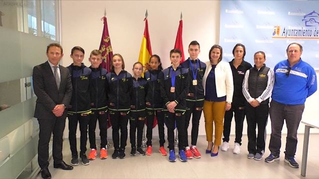 El Alcalde de Torre Pacheco, recibe a deportistas del Club Koryo, medallistas en el Campeonato de Europa por Clubes de Combate - 1, Foto 1