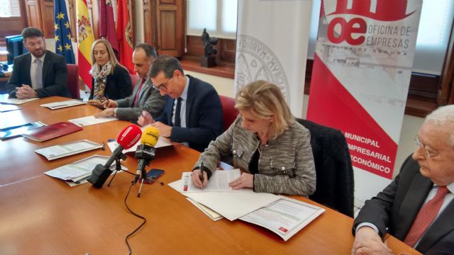 El Ayuntamiento de Molina de Segura firma un convenio con la Universidad de Murcia y la Universidad Politécnica de Cartagena para la creación de la Cátedra Abierta Interuniversitaria para la Innovación y la Participación - 3, Foto 3