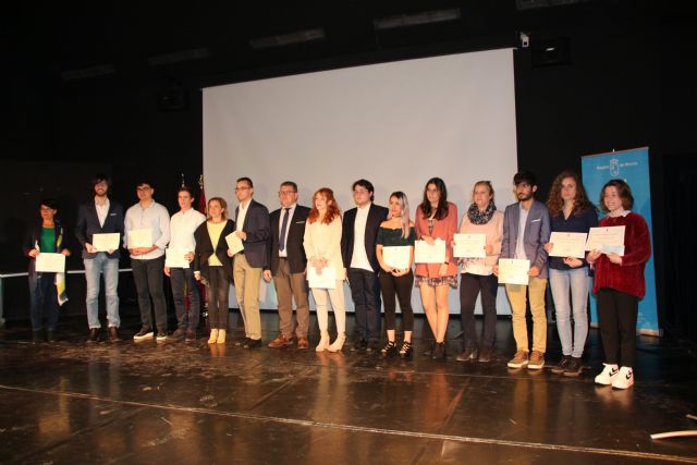Dos alumnos de Alhama reciben el premio extraordinario de ESO y Bachillerato, Foto 2