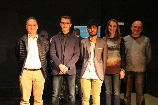 Dos alumnos de Alhama reciben el premio extraordinario de ESO y Bachillerato, Foto 5