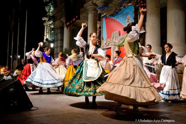 MC instará a recuperar las Cruces de Mayo bajo el exitoso formato potenciado en la Alcaldía de José López - 1, Foto 1