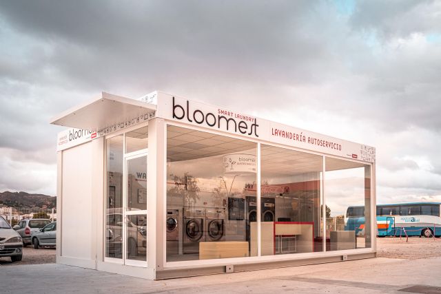 Miele abre una lavandería autoservicio en la estación de servicio ES Sutullena CEPSA en Lorca - 1, Foto 1