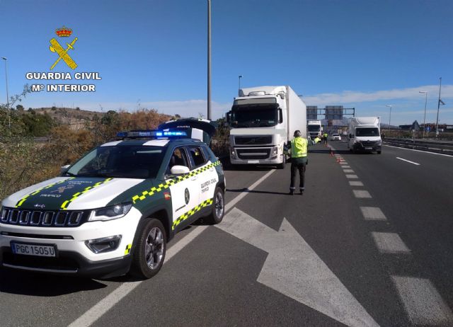 La Guardia Civil investiga a un camionero por sextuplicar la tasa de alcoholemia - 1, Foto 1