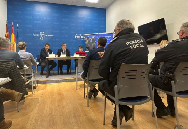 El proyecto de decreto por el que se creará el carnet profesional y registro de policías locales, se aprueba sin enmiendas en el Consejo de Cooperación Local - 1, Foto 1