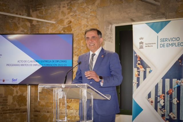 El Alcalde Serrano entrega los diplomas a los 92 desempleados menores de 30 años que han participado en Programas Mixtos de Empleo y Formación de Garantía Juvenil - 3, Foto 3