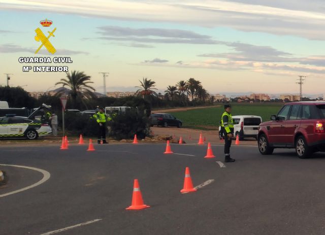 La Guardia Civil investiga a la conductora de un turismo por circular en sentido contrario y superando la tasa de alcoholemia, Foto 3