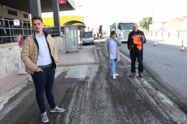 Comienzan los trabajos de reposición de asfalto sobre más de 16.000 metros cuadrados en diferentes zonas del casco urbano, El Paretón y caminos rurales, Foto 2
